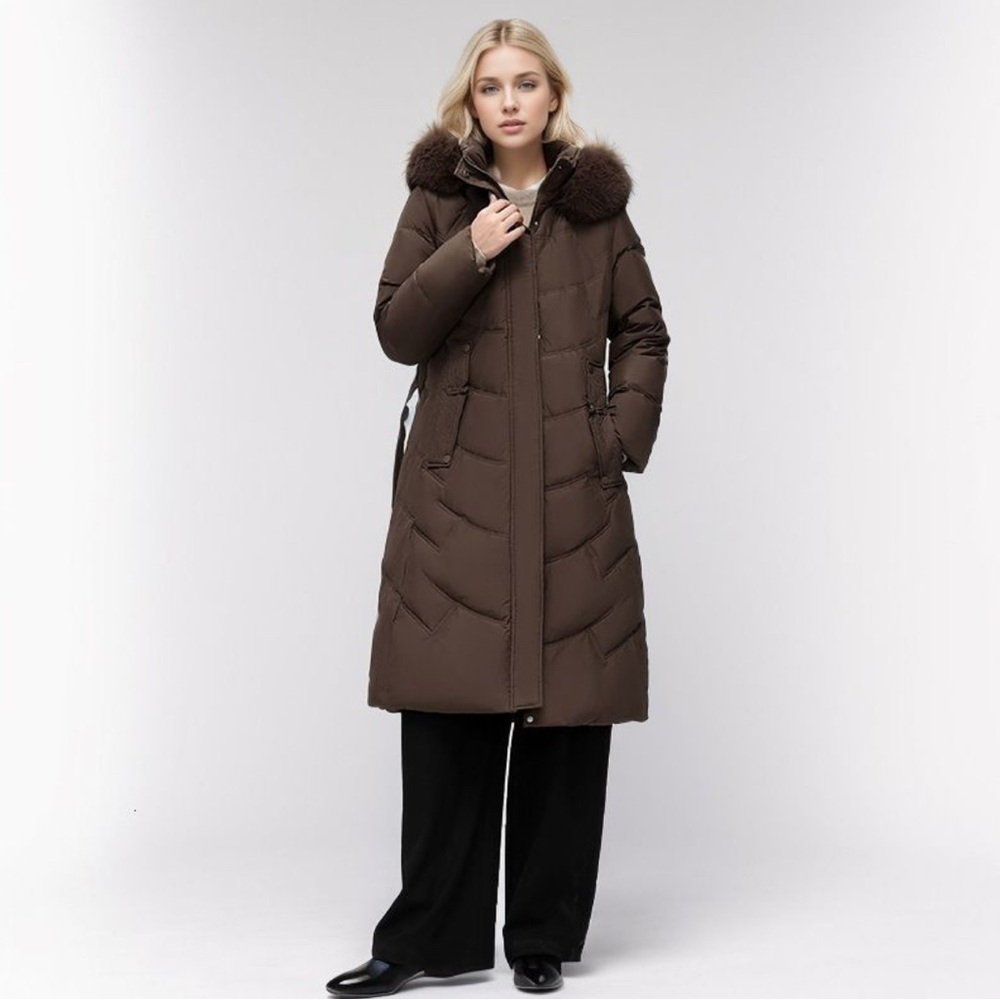Decently winter women’s coat, XXL size, removable natural fur around the hood